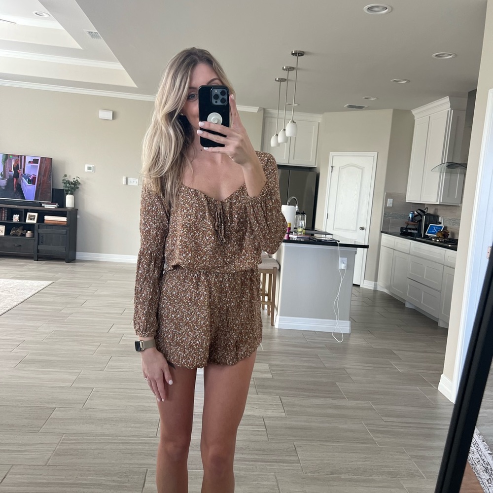 Mustard Brown Floral Romper - Picture 2 of 8